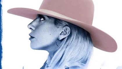Lady Gaga sin logo de Pepsi