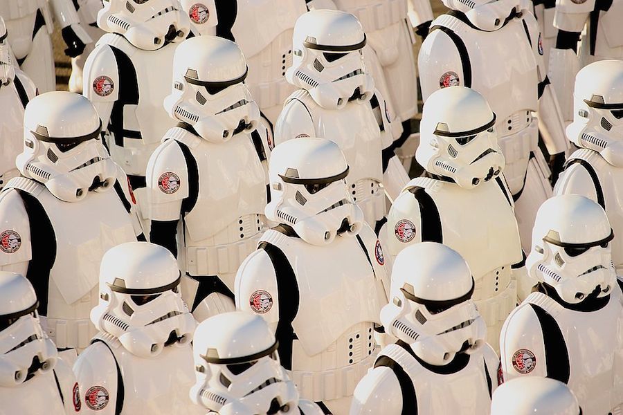 Este corto nos revela qué hay debajo de los trajes de los Stormtroopers