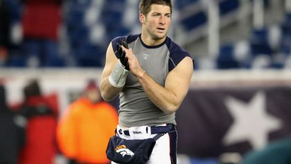 Tim Tebow firma contrato con New York Mets