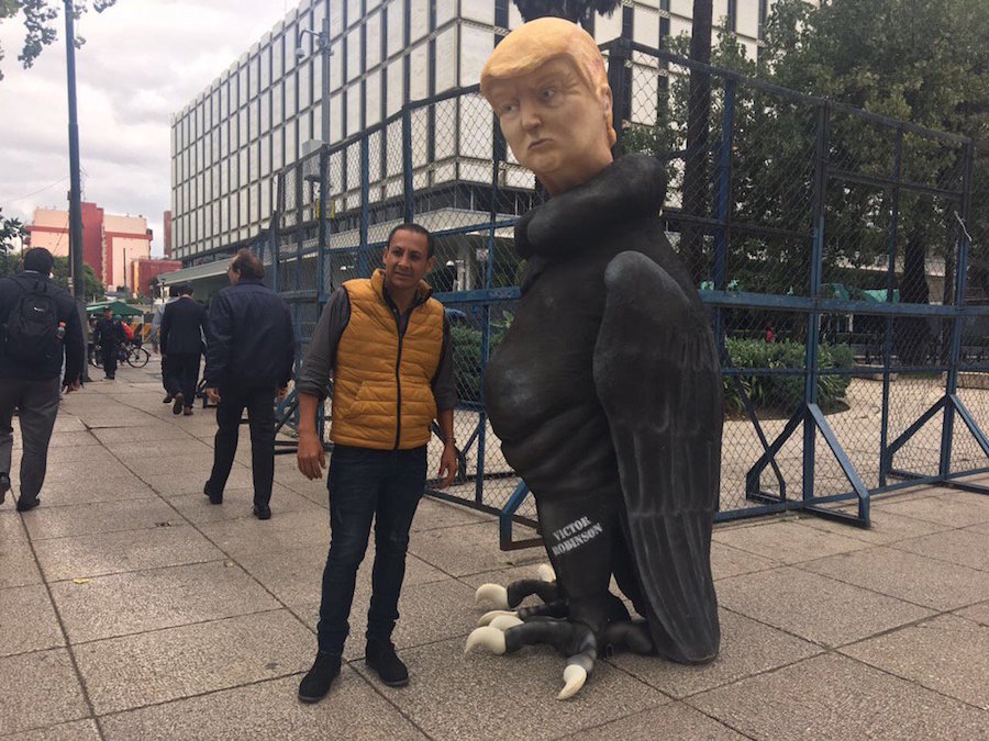 Contemplen a ZopiloTrump, una escultura contra el candidato republicano Donald Trump
