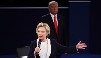 Hillary Clinton mantiene la ventaja sobre Donald Trump