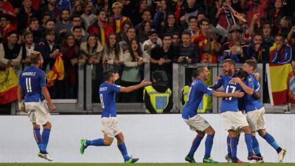 Italia festeja en el estadio