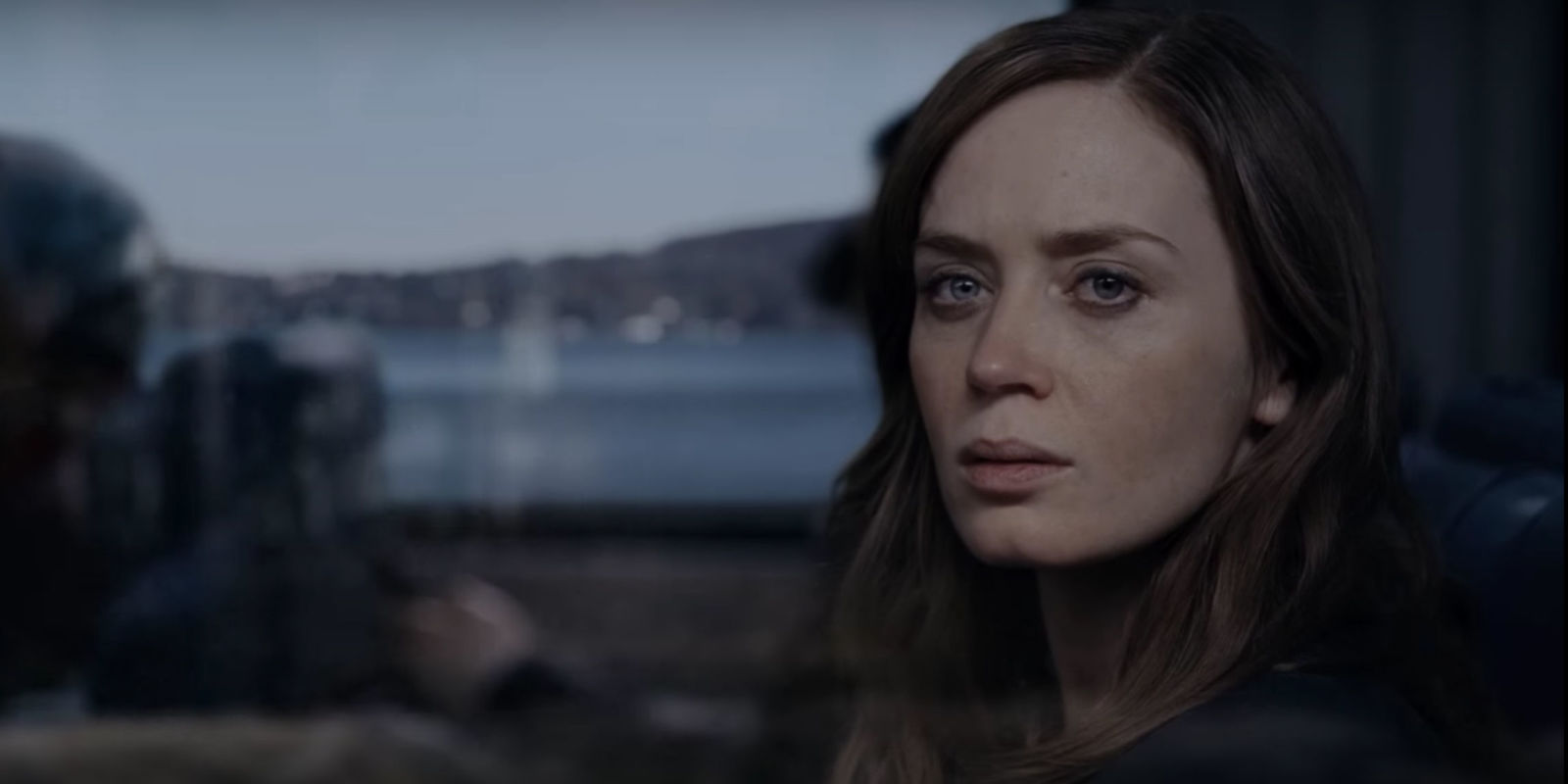 emily-blunt-girl-on-the-train