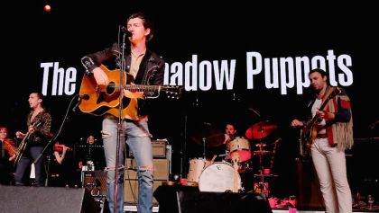 The Last Shadow Puppets realiza cover a Leonard Cohen
