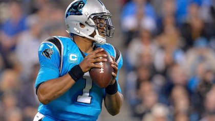 Cam Newton con Panthers