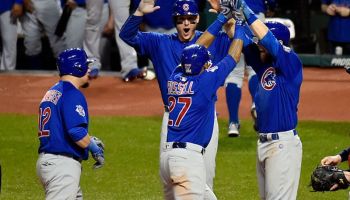 Chicago Cubs celebra en sexto juego