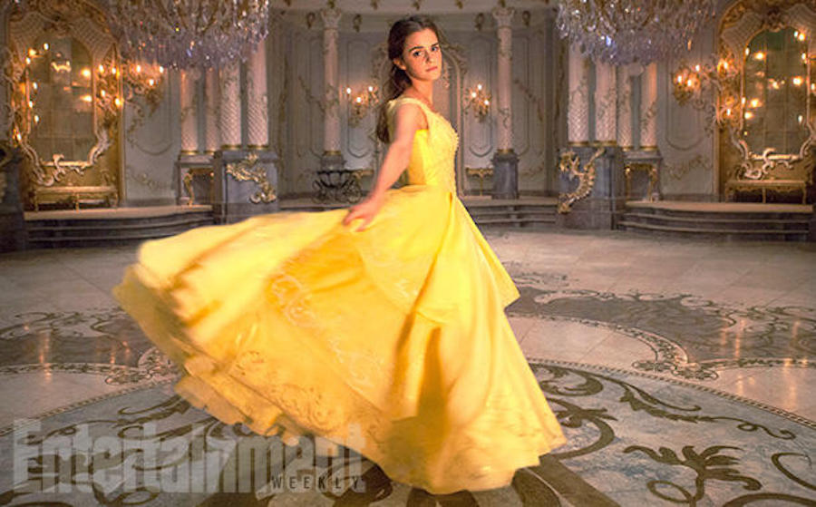 Belle en su vestido