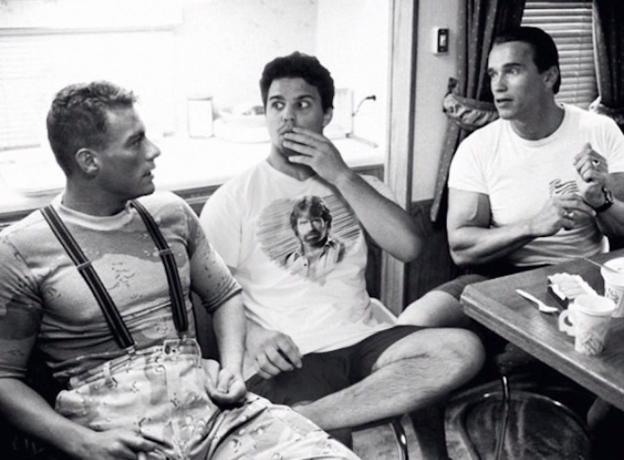 Rob con Van Dame y Schwarzenegger
