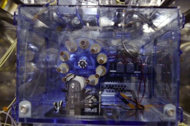 Crean un robot que ayuda a medir las consecuencias del tabaco en los humanos