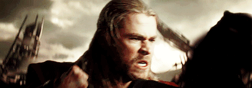 Thor peleando - GIF