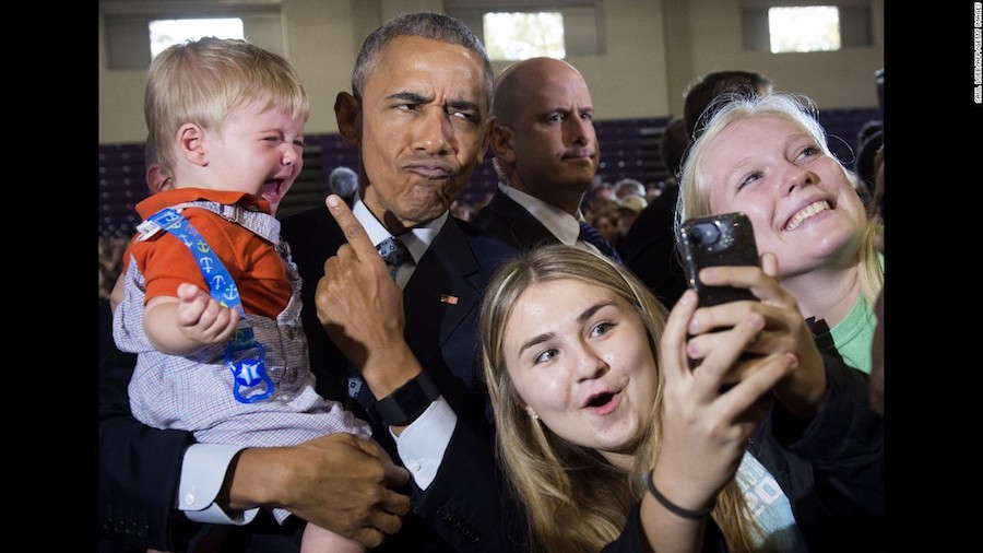 Barack Obama y un bebé