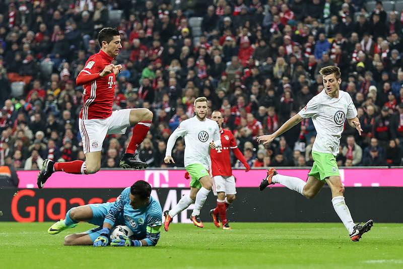 Robert Lewandowski versus Wolfsburgo