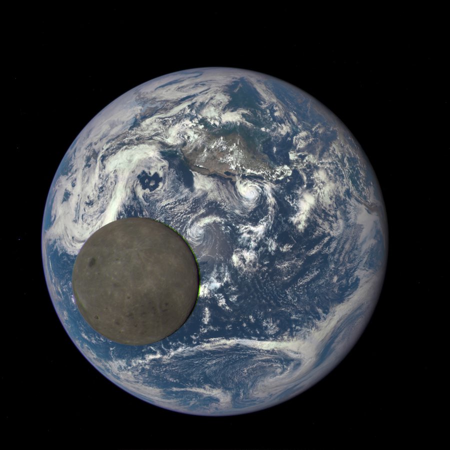 La Tierra junto a la Luna
