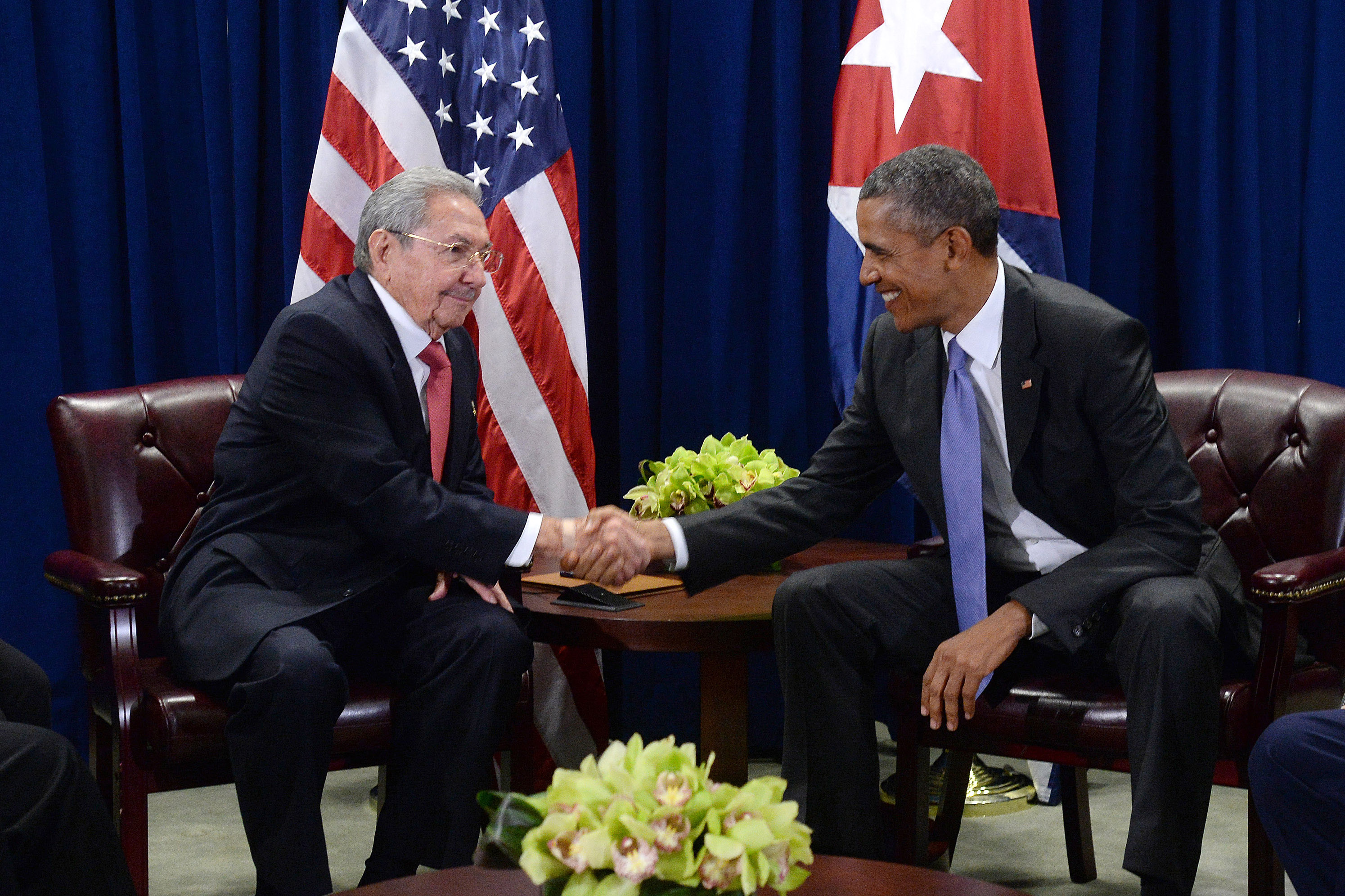NEW YORK, NY - SEPTEMBER 29: U.S. President Barack Obama (R) and President Raul Castro (L) of Cuba shake hands during a bilateral meeting at the United Nations Headquarters on September 29, 2015 in New York City. Castro and Obama are in New York City to attend the 70th anniversary general assembly meetings. (Photo by Anthony Behar-Pool/Getty Images)