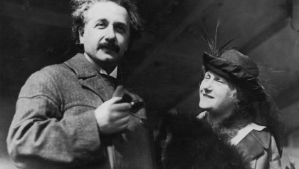 Albert Einstein y su esposa Elsa