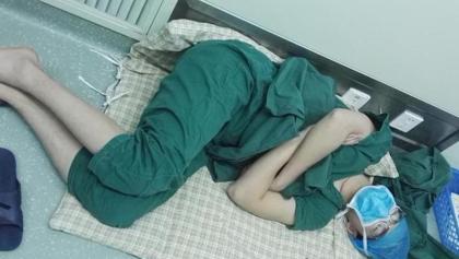 Cirujano Luo Heng Durmiendo