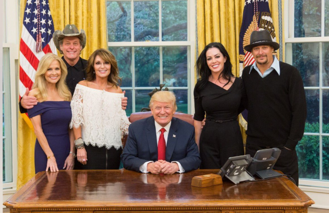 Donald Trump con Ted Nugent, Kid Rock y Sarah Palin