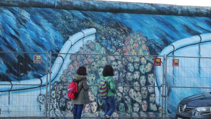 Muro de Berlín con mural