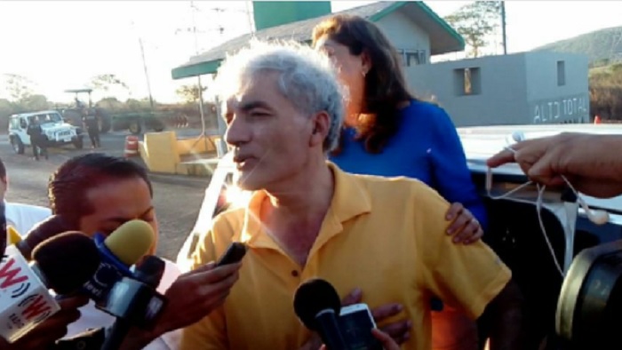 José Manuel Mireles en libertad