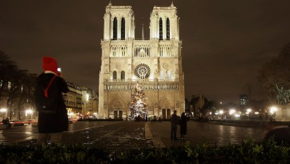Reportan incidente cerca de la catedral de Notre Dame