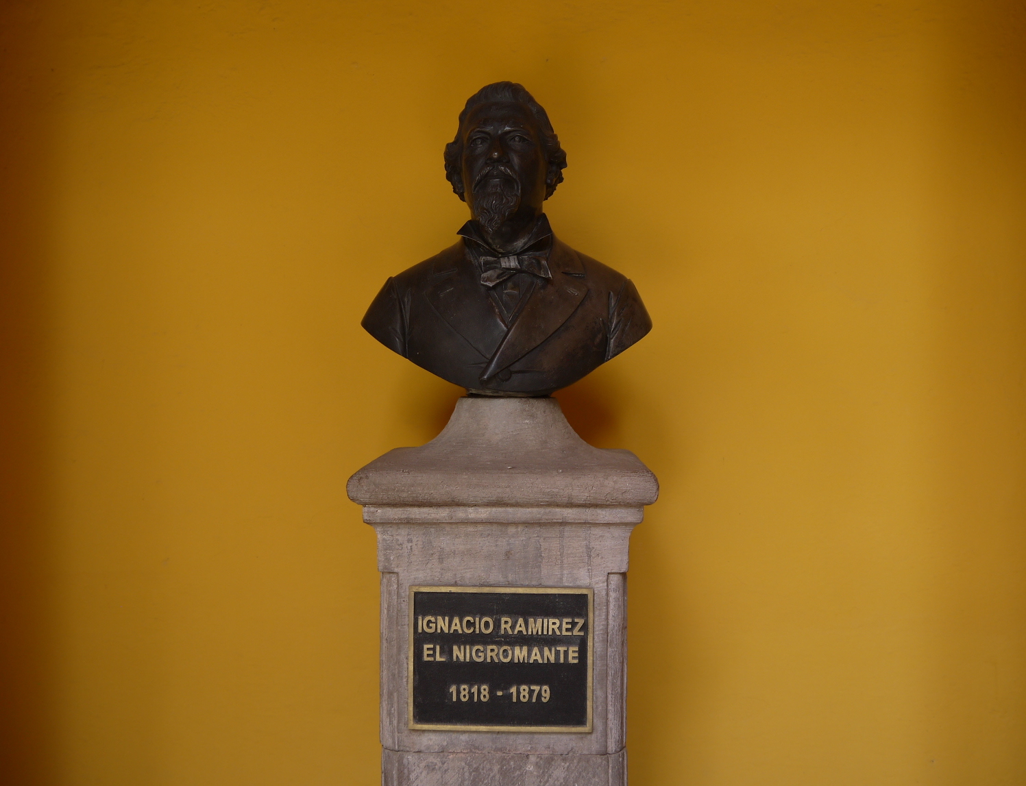 Busto de Ignacio Ramírez