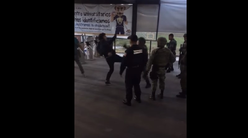 Enfrentamiento entre grupo de jóvenes y militares en FES Acatlán