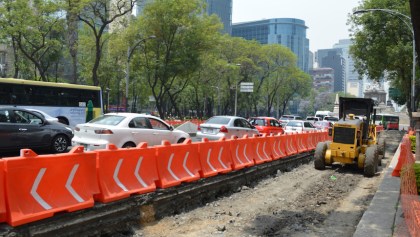Continúan las obras de la Línea 7 de Metrobús en Paseo de la Reforma