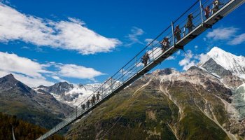 Puente colgante en Suiza