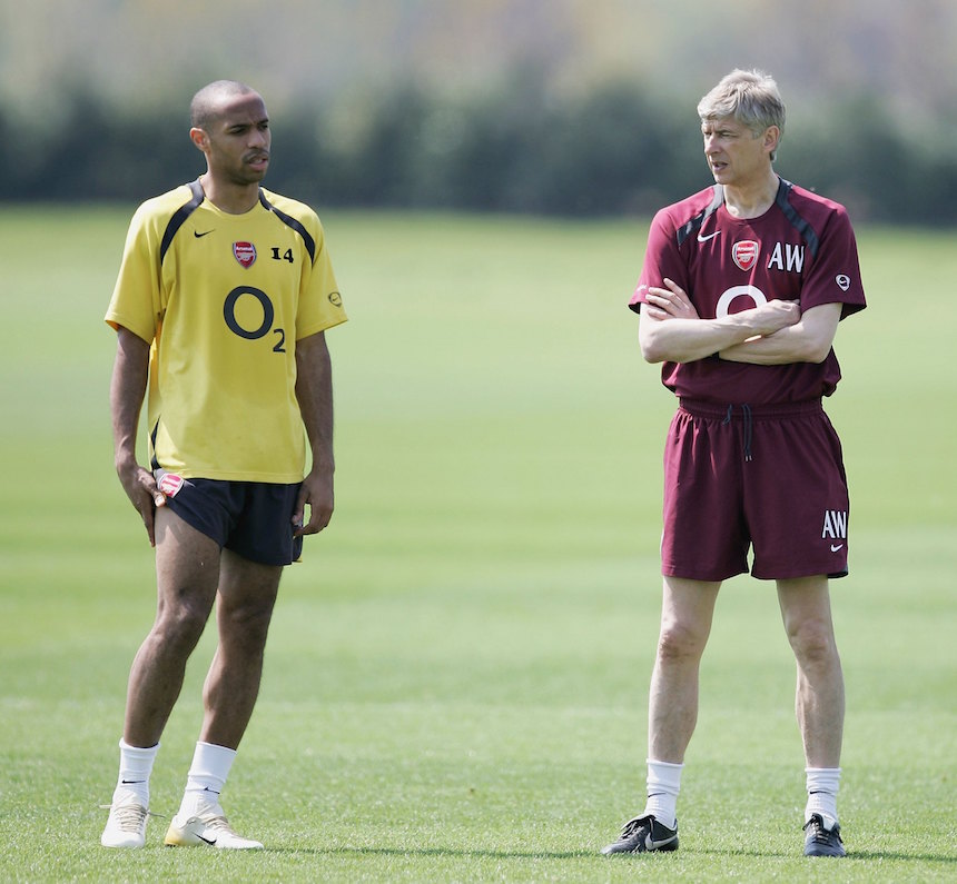 Arsene Wenger y Thierry Henry