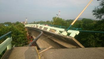 puente colapsado Oaxaca