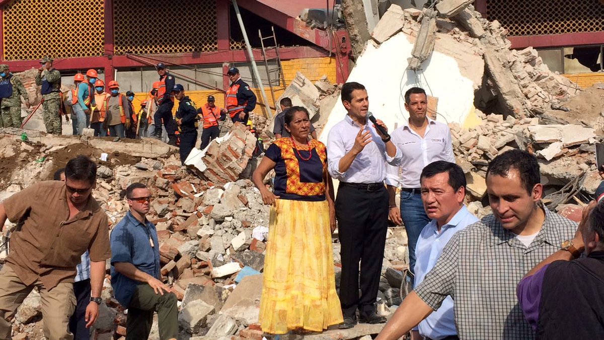 Peña Nieto dando mensaje en una de las zonas más afectadas del temblor