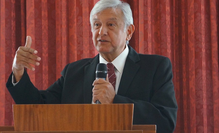 Andrés Manuel López Obrador, dirigente nacional de Morena