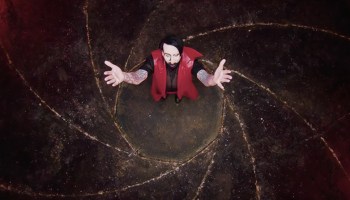 ¡Orgías time! Marilyn Manson estrena video para ‘KILL4ME’ con Johnny Deep