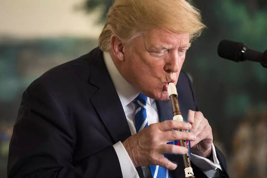 Donald Trump y Photoshop - Flauta