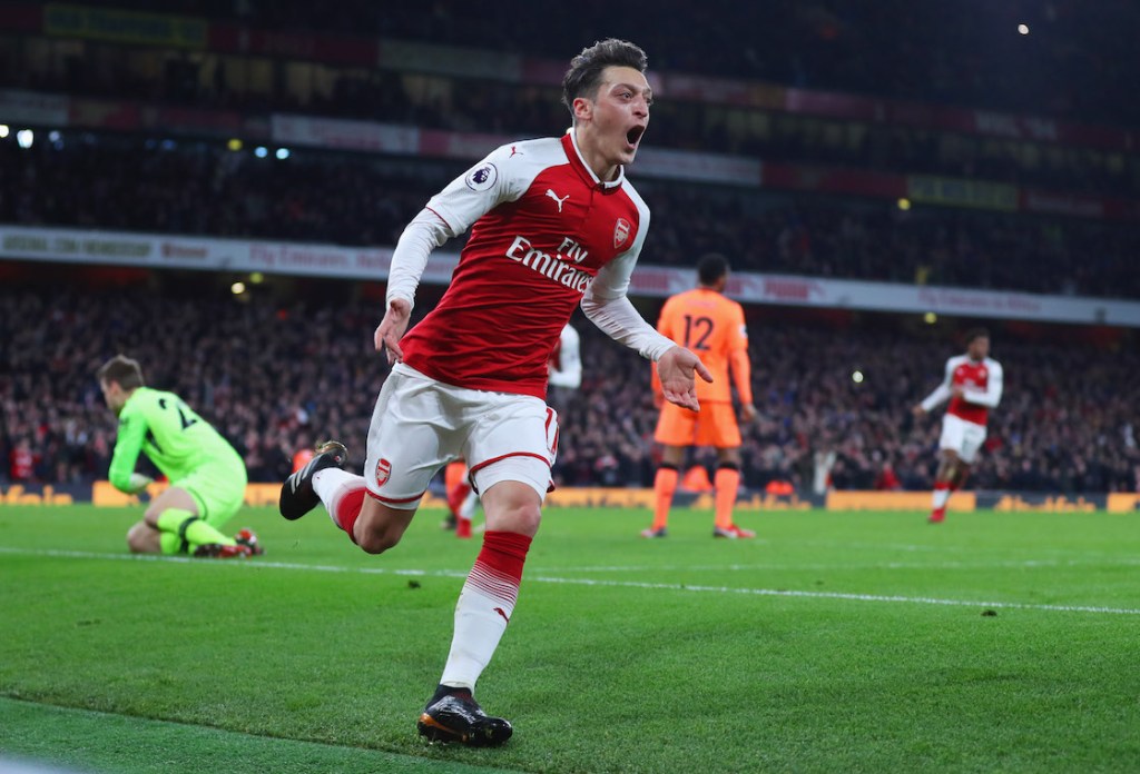 Mesut Özil brillando con el Arsenal