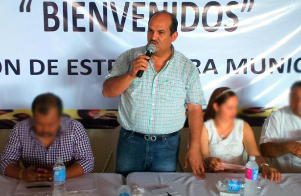 Arturo Gómez Pérez, alcalde de Petatlán