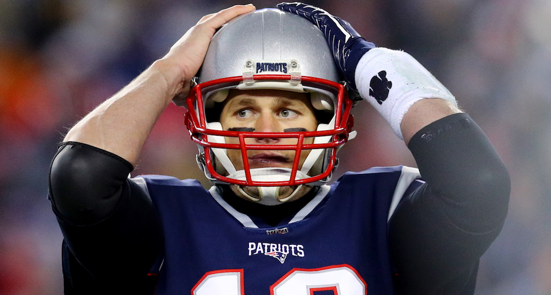 Vistieron la estatua de Rocky Balboa con la playera del Patriota número 12