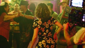 Natalia Lafourcade saca su Buena Vista Social Club interior con su nueva canción “Danza de Gardenias”