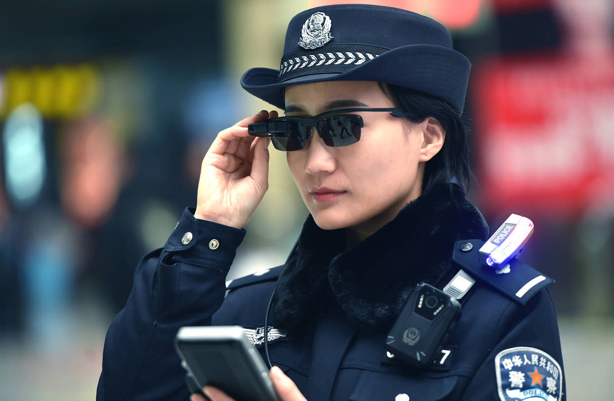 Policia China desarrolla lentes de reconocimiento facial