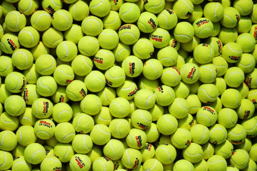 ¿De que color son las pelotas de tenis?