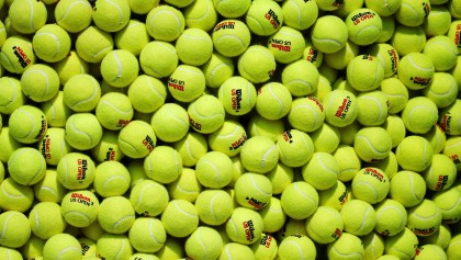 ¿De que color son las pelotas de tenis?