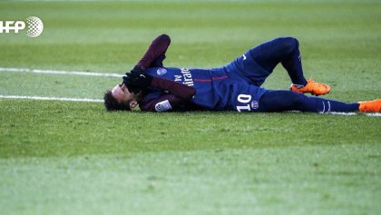 Neymar salió en camilla del PSG vs. Olympique Marseille