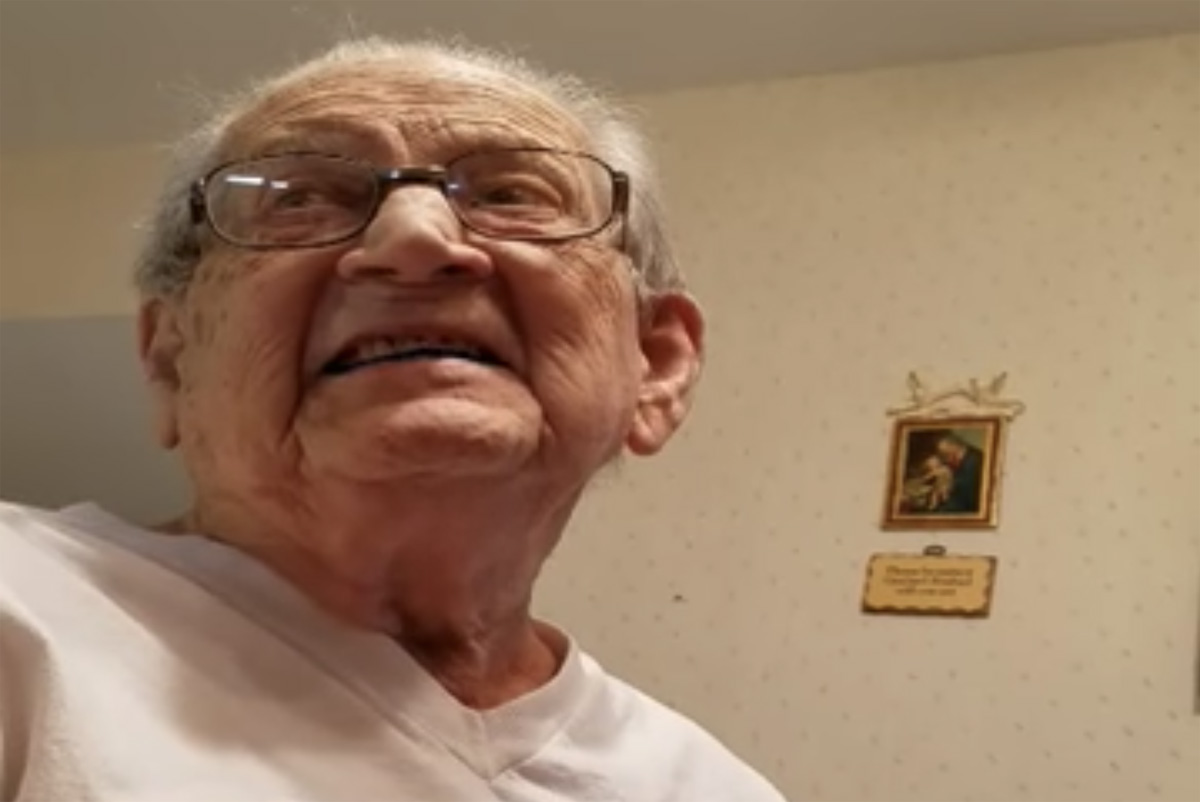 Viejito se entera de su verdadera edad