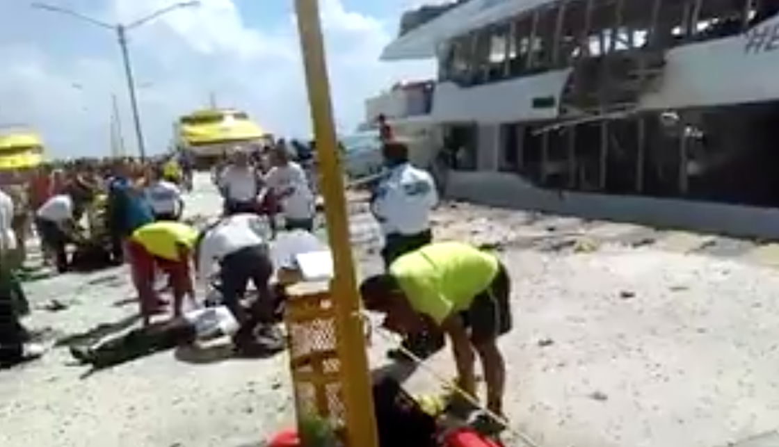 Reportan explosión en ferry en Playa del Carmen