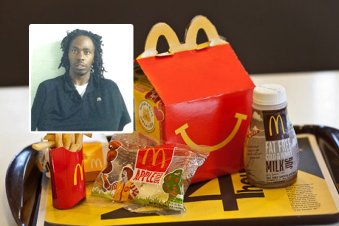 Empleado de McDonalds escondió sus mixtapes en cajitas felices