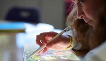 Apple presenta su nuevo iPad y rebaja su precio para los estudiantes