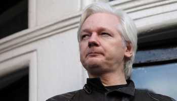 Julian Assange en la embajada de Ecuador