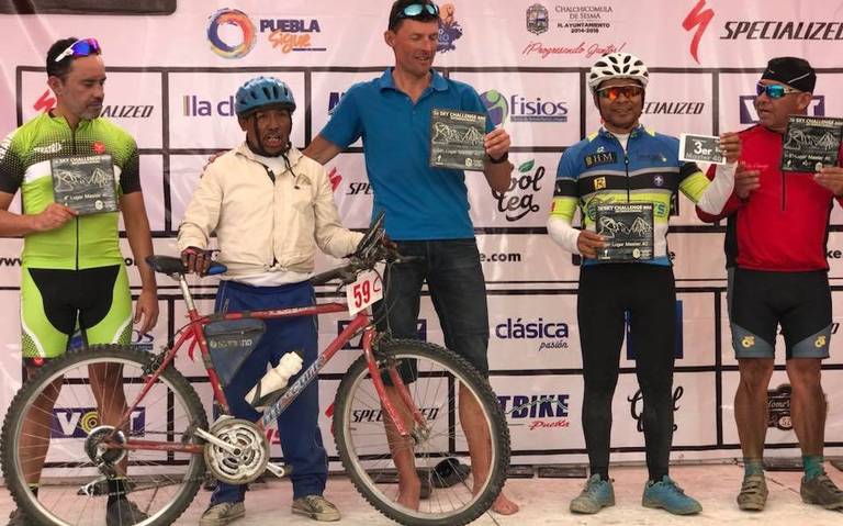 Maximiliano-Contreras-Sky-Blue-Challenge-Bicicleta