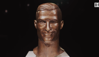 Cristiano-Ronaldo-nuevo-busto-aeropuerto-Madeira-Portugal