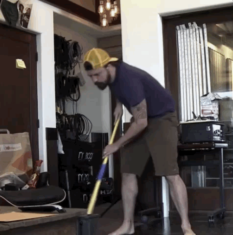 Dave-Grohl-limpiando-la-casa-documental-netflix